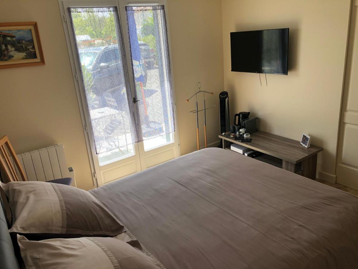 Saint-Sulpice-et-Cameyrac La Pepiniere Bed & Breakfast エクステリア 写真